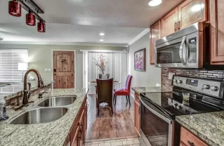 Photo #3: 6372259 Listing