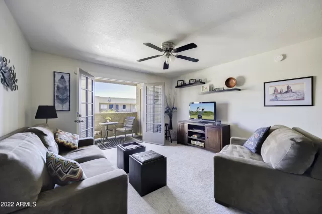 MLS: 6372398 Condo For Sale