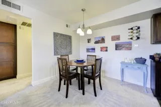 Photo #5: 6372398 Listing