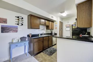 Photo #6: 6372398 Listing