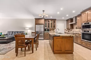 Photo #6: 6372724 Listing