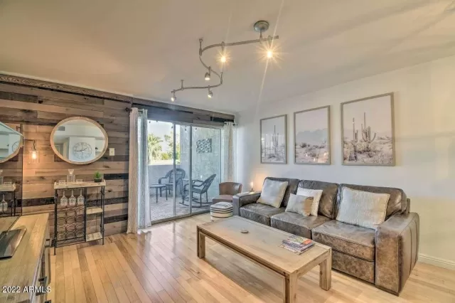 MLS: 6372736 Condo For Sale