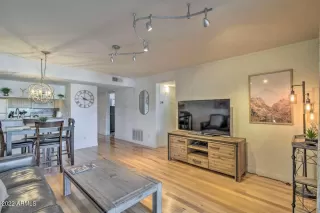 Photo #4: 6372736 Listing