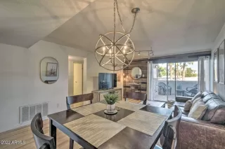 Photo #5: 6372736 Listing
