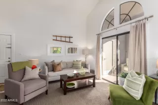 Photo #4: 6372745 Listing