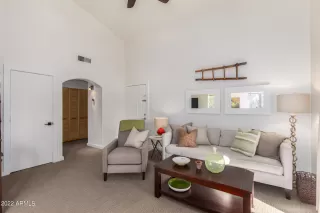 Photo #6: 6372745 Listing