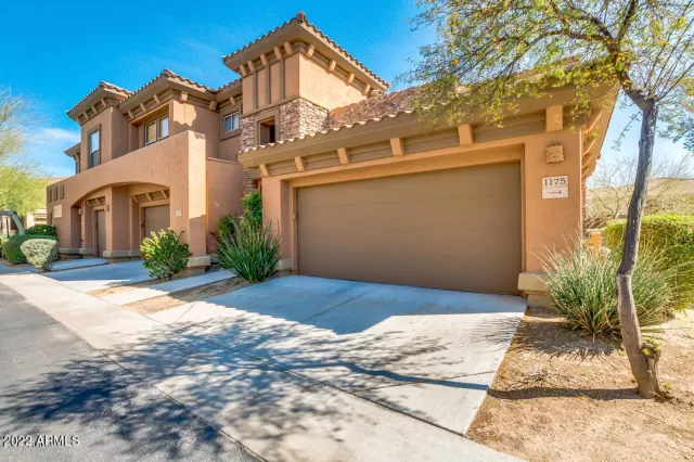 MLS: 6372920 Condo For Sale