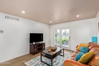 Photo #2: 6373007 Listing 