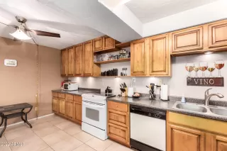 Photo #6: 6373324 Listing