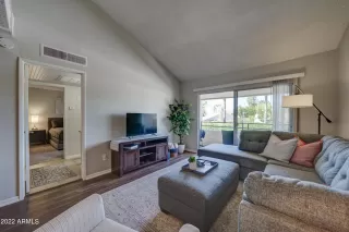 Photo #3: 6373729 Listing 