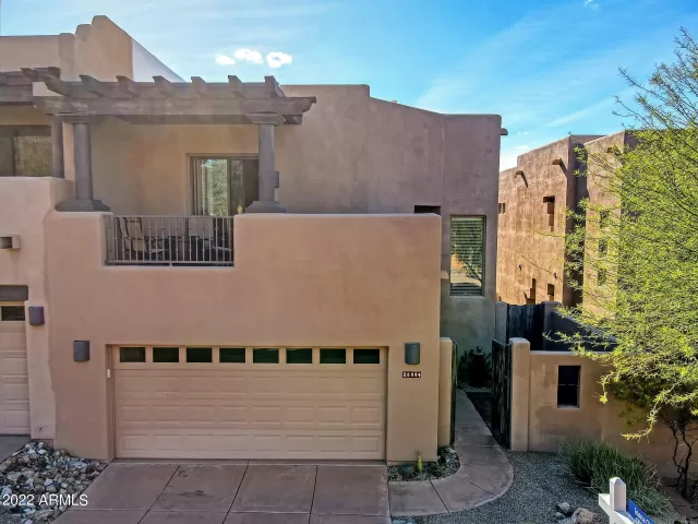 MLS: 6373940 Condo For Sale