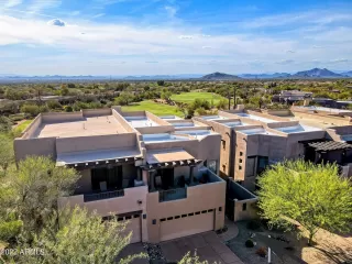 Photo #5: 6373940 Listing