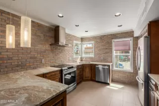 Photo #6: 6374150 Listing