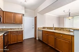 Photo #5: 6374690 Listing