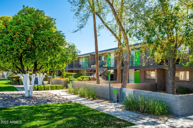 MLS: 6374718 Condo For Sale