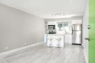 Photo #4: 6374718 Listing