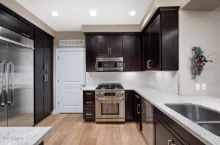 Photo #5: 6375005 Listing