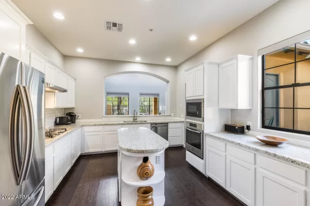 MLS: 6375022 Condo For Sale