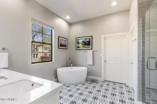 Photo #5: 6375022 Listing