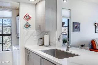 Photo #6: 6375210 Listing