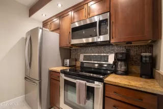 Photo #6: 6375364 Listing