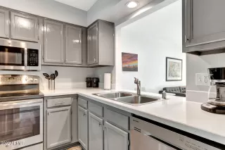 Photo #6: 6375410 Listing 