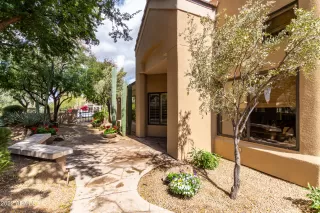 Photo #2: 6375743 Listing