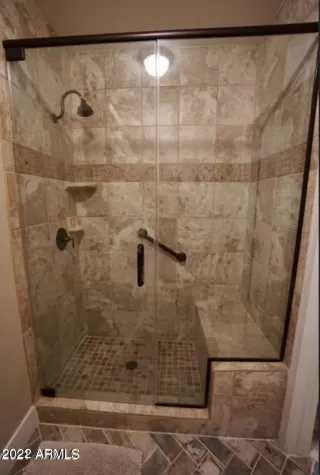 Photo #6: 6375885 Listing