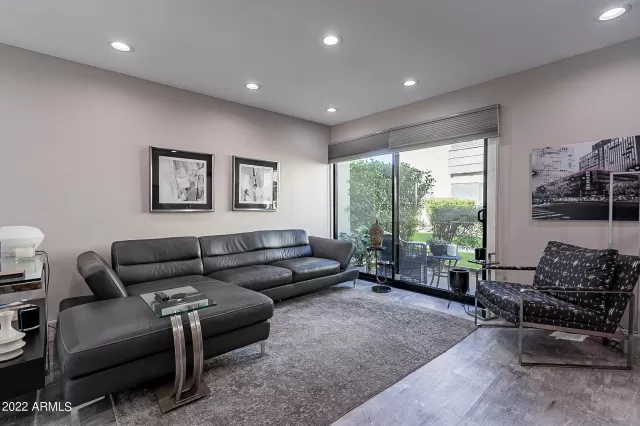 MLS: 6375956 Condo For Sale