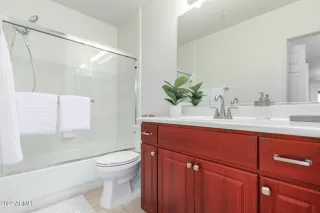 Photo #5: 6376127 Listing