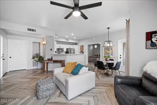 MLS: 6376133 Condo For Sale