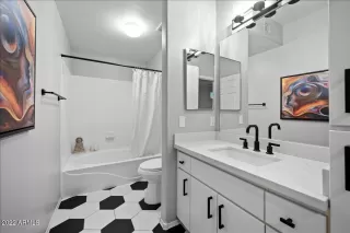 Photo #3: 6376133 Listing 