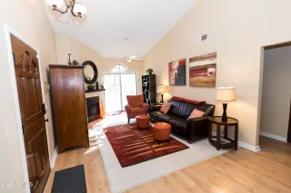 Photo #3: 6376267 Listing 