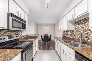 Photo #2: 6376546 Listing