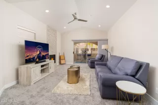 Photo #6: 6376627 Listing