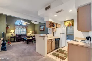 Photo #6: 6376678 Listing 