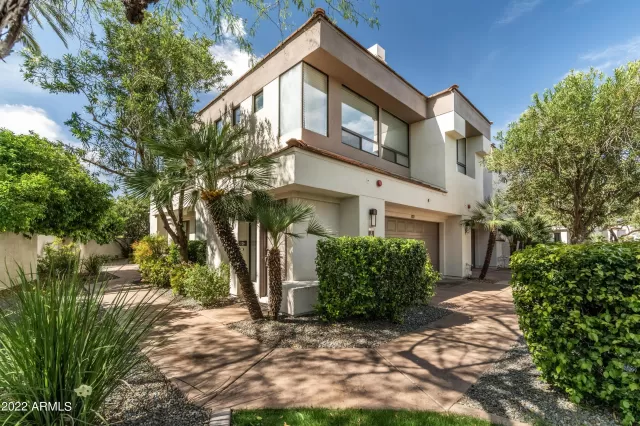 MLS: 6377033 Condo For Sale