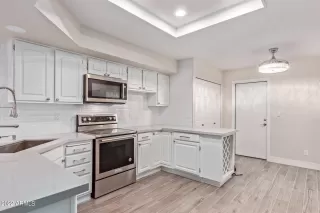 Photo #6: 6377121 Listing