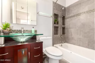 Photo #4: 6377127 Listing