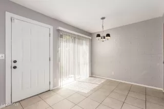 Photo #5: 6377127 Listing