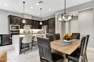 Photo #3: 6377151 Listing