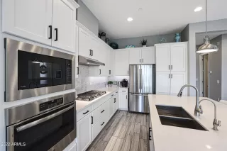 Photo #4: 6377223 Listing