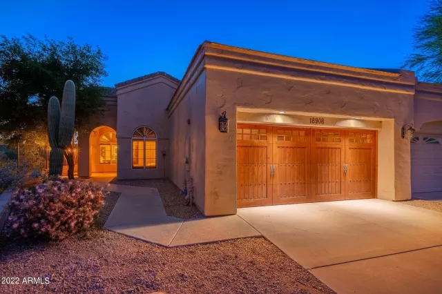 MLS: 6377274 Condo For Sale