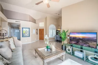 Photo #6: 6377274 Listing