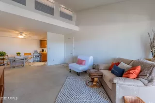 Photo #2: 6377346 Listing