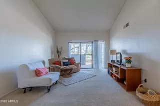 Photo #3: 6377346 Listing