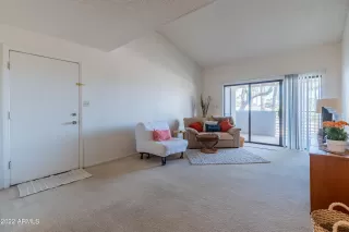 Photo #4: 6377346 Listing