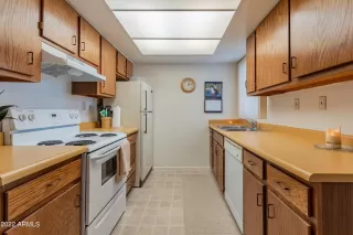 Photo #5: 6377346 Listing