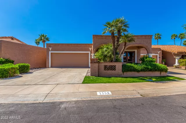 MLS: 6377614 Condo For Sale