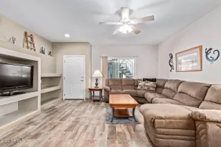 Photo #5: 6378006 Listing